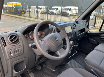 Interior photo 1: فان المدمجة Renault Master 130.33 L2H2 2.3dci