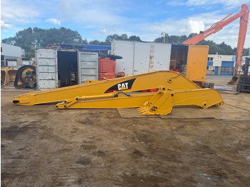 حفارة CATERPILLAR 320CL