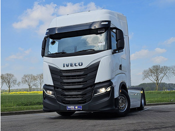 وحدة جر IVECO S-WAY