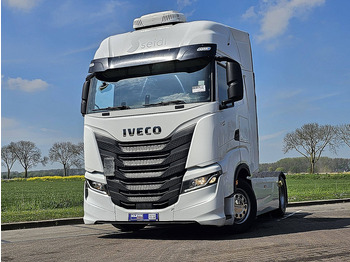 وحدة جر IVECO S-WAY