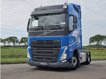 وحدة جر VOLVO FH 460