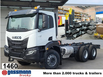 شاحنة ذات خطاف IVECO X-WAY