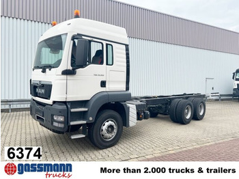 شاحنة قطع الأشجار MAN TGS 33.360