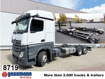 شاحنة ذات خطاف MERCEDES-BENZ Actros 2548