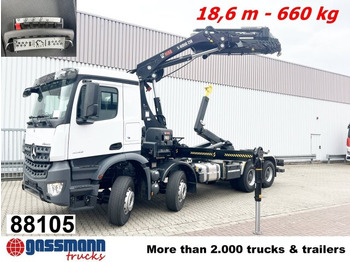 شاحنة ذات خطاف MERCEDES-BENZ Arocs 4142