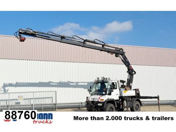 شاحنات مسطحة UNIMOG U400