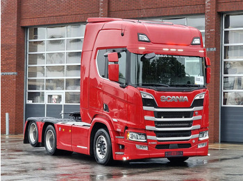 وحدة جر SCANIA R 580