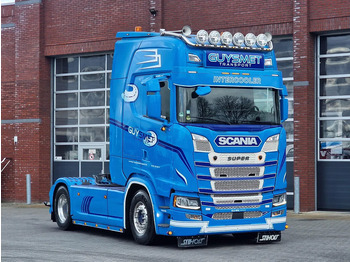 وحدة جر SCANIA S 500