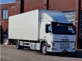 شاحنة الفريزر VOLVO FM 330