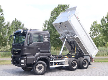 شاحنة قلاب MAN TGS 26.500