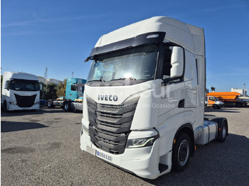 وحدة جر IVECO S-WAY