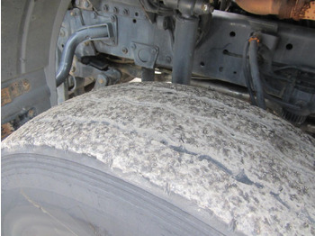 شاحنة قلاب Mercedes Actros 3236: صورة 4