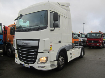 وحدة جر DAF XF 105 460