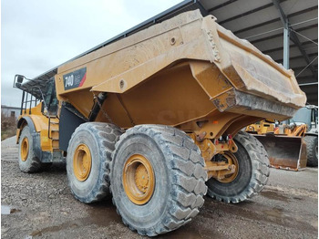 شاحنة قلاب مفصلية CATERPILLAR 740