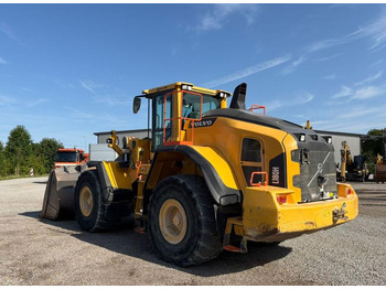 اللودر بعجل VOLVO L180H