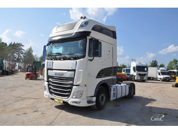 وحدة جر DAF XF 460