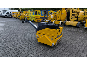 مدحلة صغيرة BOMAG BW65H
