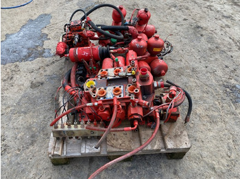 نظام الهيدروليك - اللودر بعجل 2426877 - O&K L45: صورة 3 نظام الهيدروليك - اللودر بعجل 2426877 - O&K L45: صورة 3