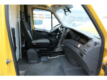 Interior photo 1: شاحنة مغلقة الصندوق IVECO Daily 35 S11 C30C AUTOMATIK KAMERA Regale LUFT D