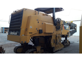 قشاطة أسفلت CATERPILLAR