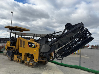 قشاطة أسفلت CATERPILLAR