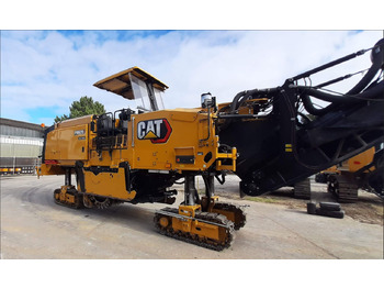 قشاطة أسفلت CATERPILLAR