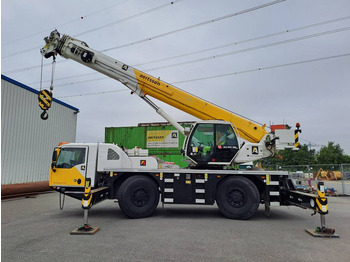 رافعة لجميع التضاريس DEMAG