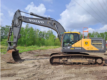حفار زحاف VOLVO EC300EL