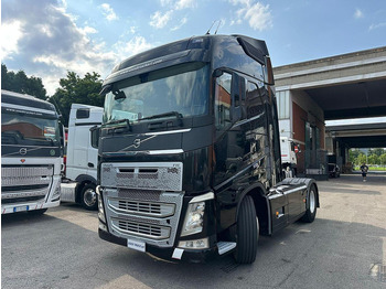 وحدة جر VOLVO FH 460
