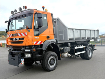 شاحنة ذات خطاف IVECO Trakker