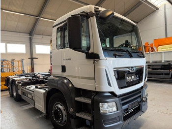 شاحنة ذات خطاف MAN