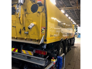 سياره كنس شوارع Runway Sweeper Johnston-Beam Scania P400 Model Beam S14000: صورة 2 سياره كنس شوارع Runway Sweeper Johnston-Beam Scania P400 Model Beam S14000: صورة 2