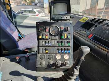 سياره كنس شوارع Runway Sweeper Johnston-Beam Scania P400 Model Beam S14000: صورة 3 سياره كنس شوارع Runway Sweeper Johnston-Beam Scania P400 Model Beam S14000: صورة 3