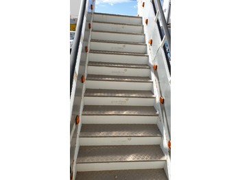 سلالم الطائرة TEMG Pax Stairs TG2244: صورة 3