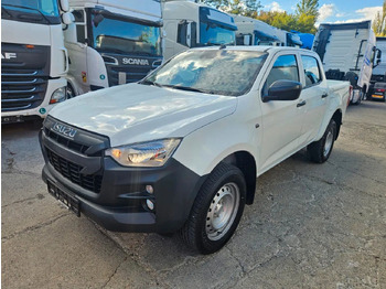 سيارة دفع رباعي