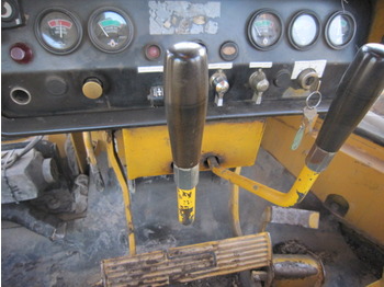 ماكينة وضع الأنابيب KOMATSU D355 C3 pipelayer: صورة 2