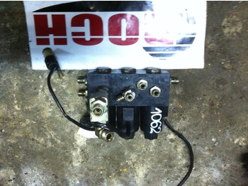 صمام هيدروليكي