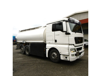 شاحنة صهريج MAN