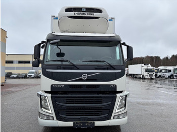 شاحنة الفريزر VOLVO FM330: صورة 2