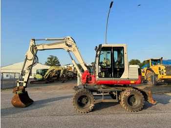 حفارة دولاب TAKEUCHI TB175