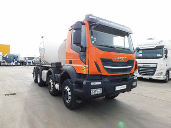 شاحنة خلاطة خرسانة Iveco Ad340tb: صورة 2