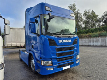 وحدة جر SCANIA R 450