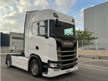 وحدة جر SCANIA S 500