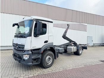 شاحنة ذات خطاف MERCEDES-BENZ Arocs 1840
