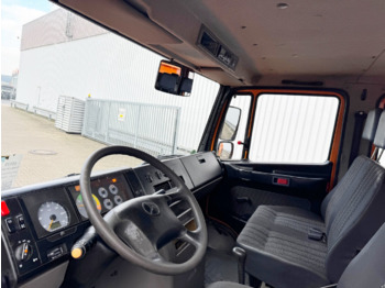 Interior photo 2: Mercedes-Benz Vario 816 D 4x2 Doka Vario 816 D 4x2 Doka, 2x AHK, Meiller Kipper, Ex-Stadtverwaltung Mercedes-Benz Vario 816 D 4x2 Doka Vario 816 D 4x2 Doka, 2x AHK, Meiller Kipper, Ex-Stadtverwaltung