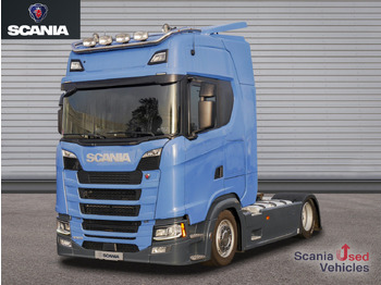 وحدة جر SCANIA S 450