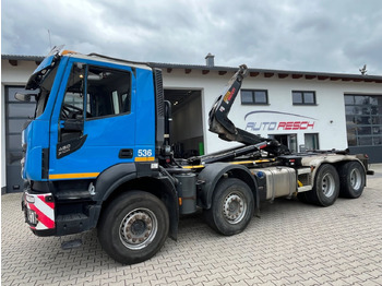 شاحنة ذات خطاف IVECO X-WAY