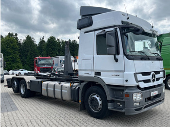 شاحنة ذات خطاف Mercedes-Benz Actros 2544 MP3 Abrollkipper original 84.000KM: صورة 4