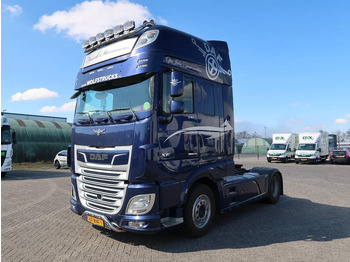 وحدة جر DAF XF 530