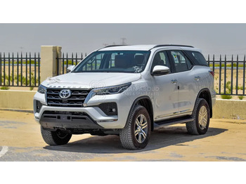 سيارة دفع رباعي TOYOTA